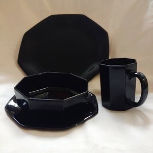 𝅺arcoroc FRANCE Of time 1980's Octagon Black Glass Dish Set